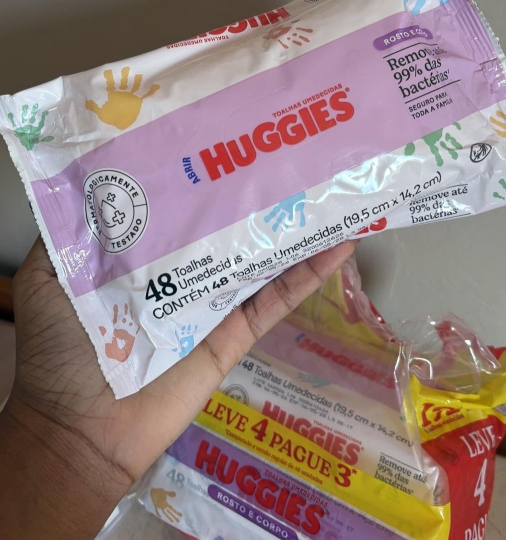 Pack 4 Pacotes Lenços Umedecidos Huggies Rosto e Corpo Limpeza - 192 Unidades