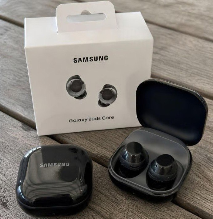 Fone de Ouvido Samsung Galaxy Buds Core sem fio Cancelamento de Ruído interprete inteligente - Preto ou Branco