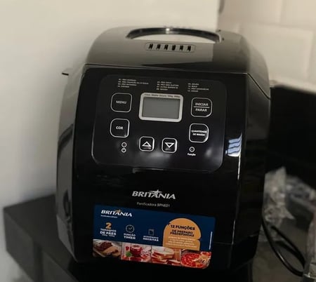 Panificadora Britânia Painel Touch Digital 12 Programas - 110v