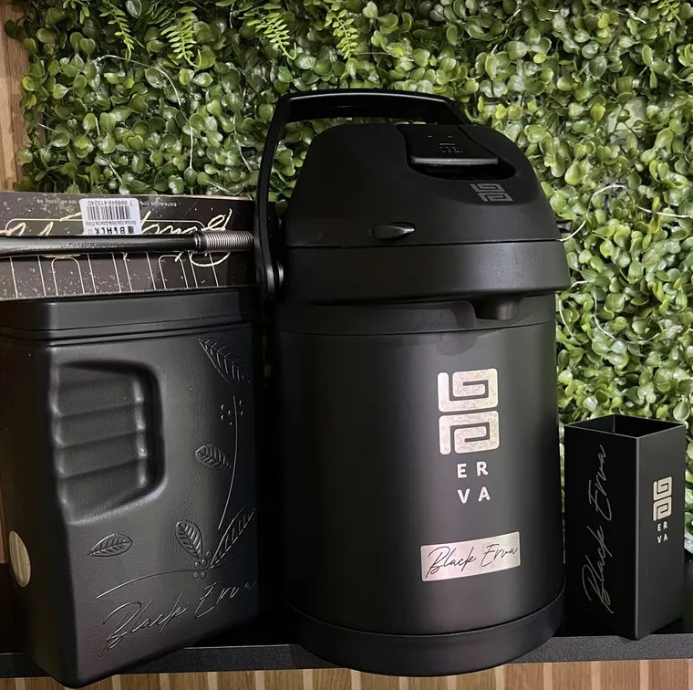 Garrafa Térmica Black Erva Inox 2,5l Quente e Frio - 6 cores