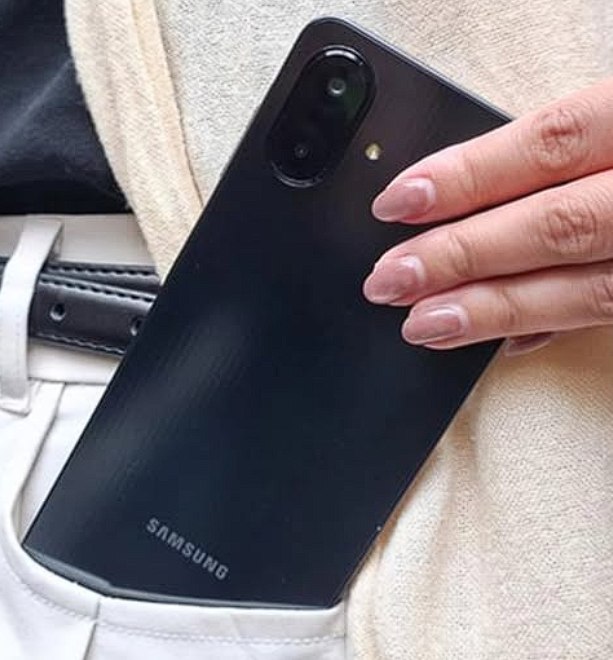Celular Samsung Galaxy A07 128GB Preto 4GB RAM Tela 6,7" Câm. Dupla + Selfie 8MP