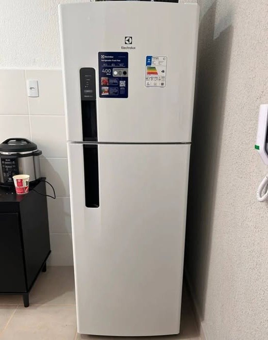 Geladeira Electrolux Frost Free Duplex Inverter Branca 400L - 110v/220v
