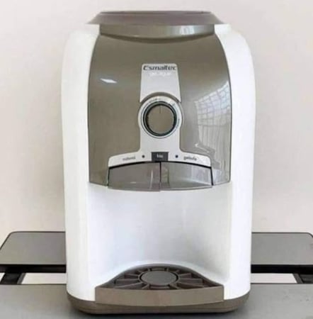 Bebedouro de Água Esmaltec de Mesa - Refrigerado por Compressor Gelágua EGM30