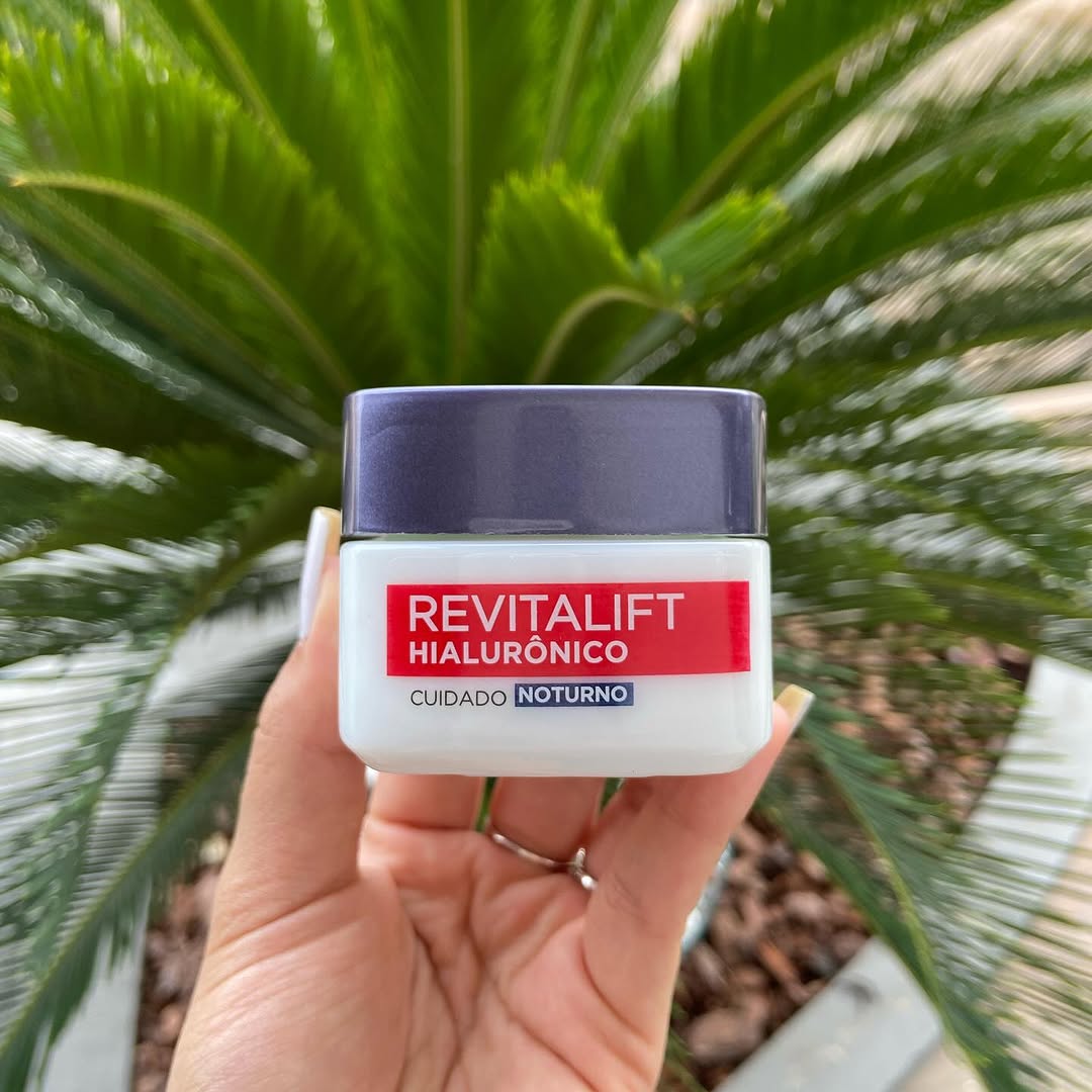 L'Oréal Paris Revitalift Hialurônico Creme Facial Noturno, com Ácido Hialurônico Puro, Com textura leve, preenche linhas de expressão e hidrata a pele intensamente por 24h, 49g