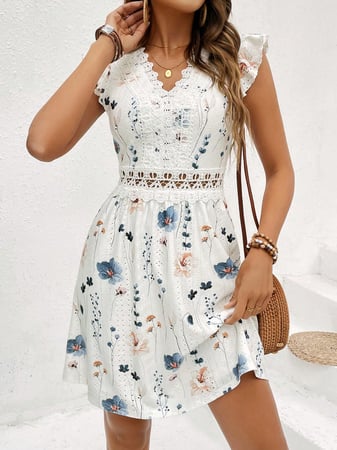 SHEIN Frenchy Vestido Branco com Renda Texturizada e Estampas para Mulheres