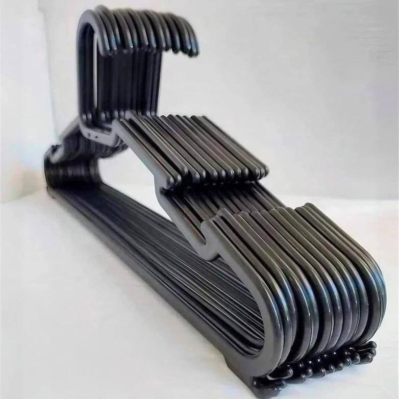 Kit 50 Cabide Adulto Preto Reforçado Organizador Combate