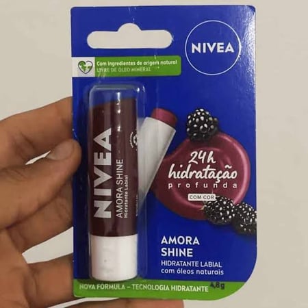NIVEA Hidratante Labial Amora Shine 4,8 g - Cuidado intensivo para seus lábios, hidratação...