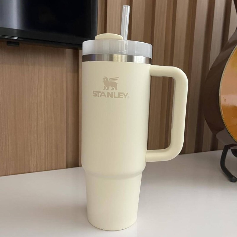 Stanley Copo Quencher Cream 887ml