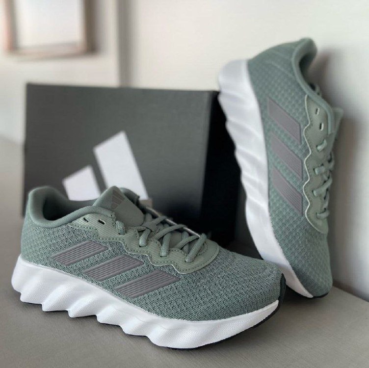 Tenis Adidas Switch Move
