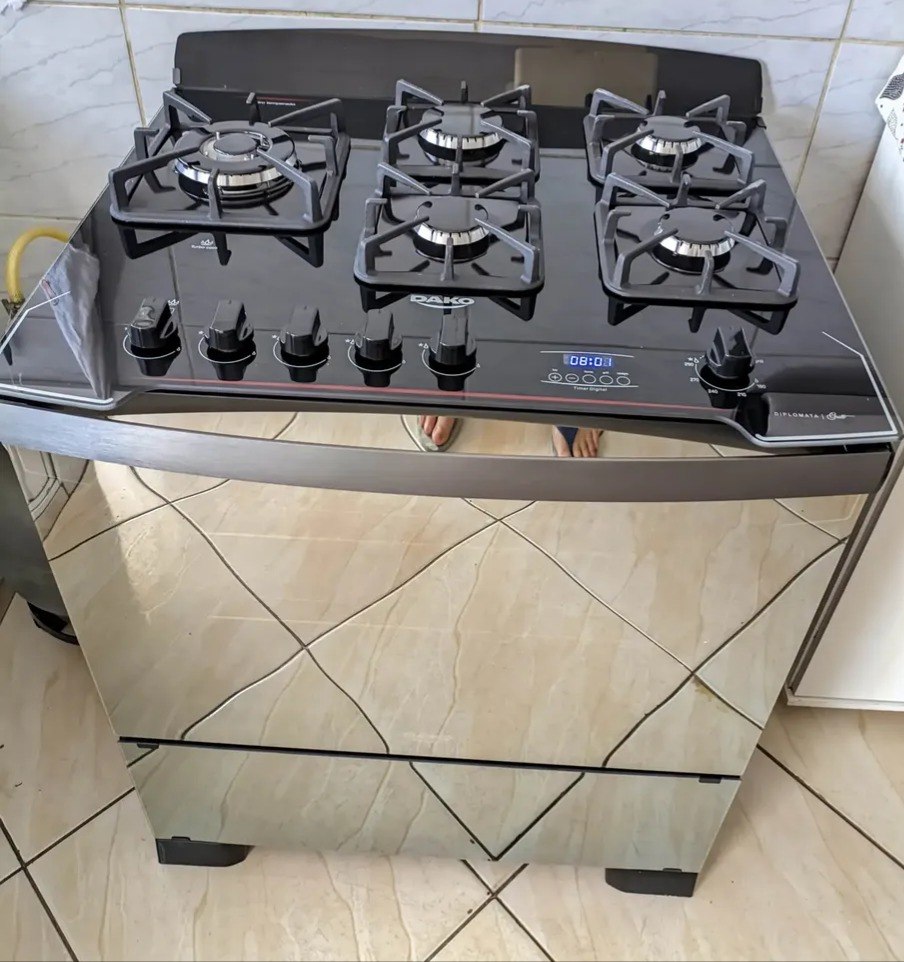 Fogão 5 Bocas Dako Diplomata Glass Style Espelhado Mesa de Vidro e Grill com Timer Tripla Chama Acendimento Automativo - Bivolt
