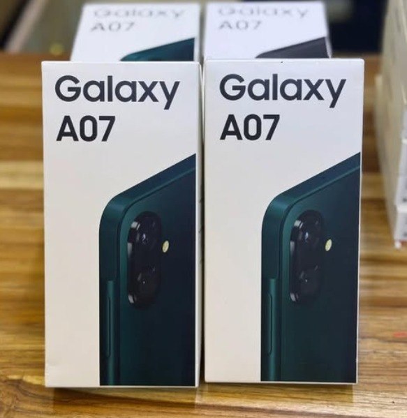 Smartphone Samsung A07 128GB Preto 4GB RAM Tela 6,7" Câm. Dupla + Selfie 8MP