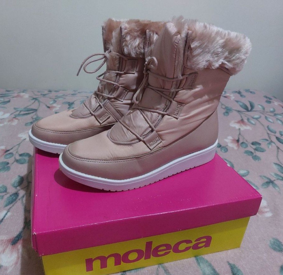 Bota Moleca Rasteira Feminina - Num. 36