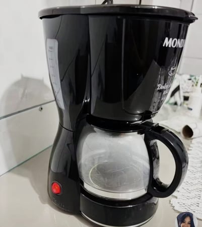 Cafeteira Elétrica 18 Xícaras Mondial Dolce Arome C-30 Preta