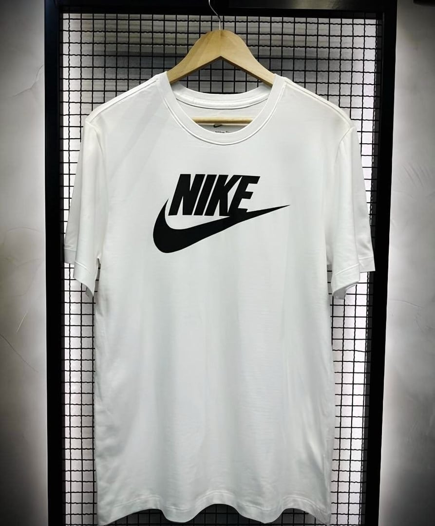 Camiseta Nike Sportswear Icon Futura Masculina