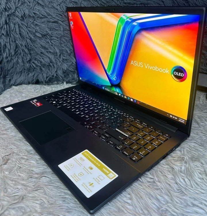 Notebook ASUS Vivobook Go 15 AMD Ryzen 5 8GB RAM 256GB SSD Tela 15,6" NanoEdge Full HD Windows 11 Mixed Black