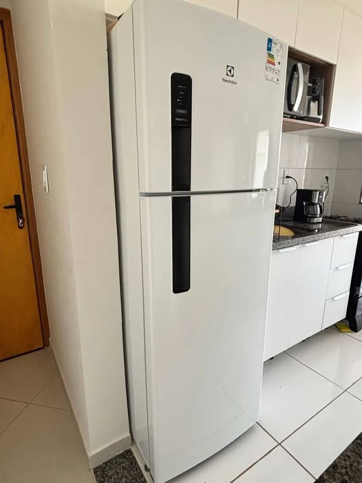 🤓Electrolux Geladeira Electrolux Frost Free 320L Duplex Branca (TF38) 220V