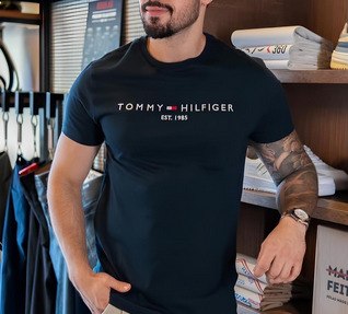 Camiseta Tommy Hilfiger 1985 Masculina Algodão