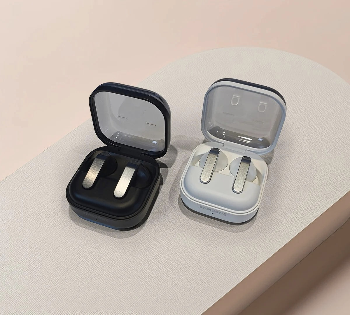 Fone de ouvido in-ear sem fio Samsung galaxy Galaxy Buds4 SM-R540N preto