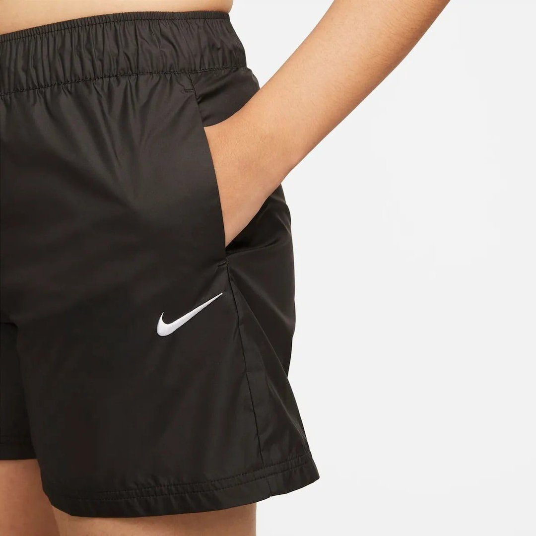 Shorts Nike Sportswear Essentials Feminino