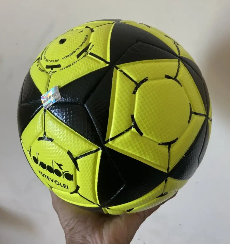 Bola Futevolei Diadora Altinha Elite R + Bomba De Ar