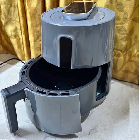 Fritadeira Air Fryer Eletrica Antiaderente Painel Digital Inteligente 6 Funções Pré-progra...