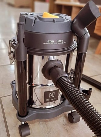 Aspirador de Pó e Água Electrolux 1500W GT12I - GT12I