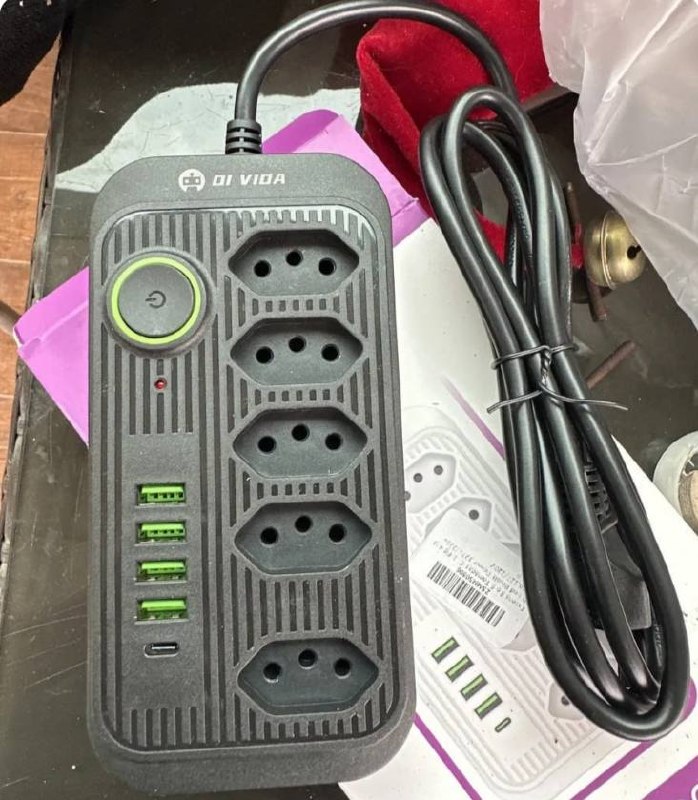 Extensão 5 Tomadas E  1 Pd 4 Usb Led Bivolt Power 127v/220v