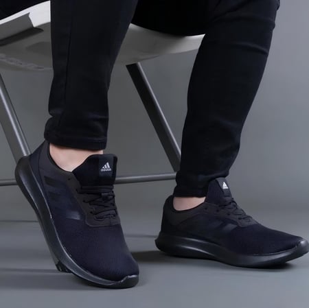 Tênis Adidas Coreracer