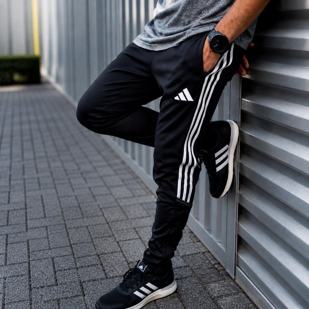 *Calça Adidas Tiro Masculina | 3 Cores* _Site Oficial Netshoes_