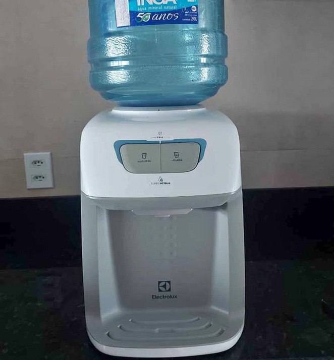 Bebedouro Electrolux Eletronico de Água Gelada Fria e Natural Galao até 20L -  Bivolt