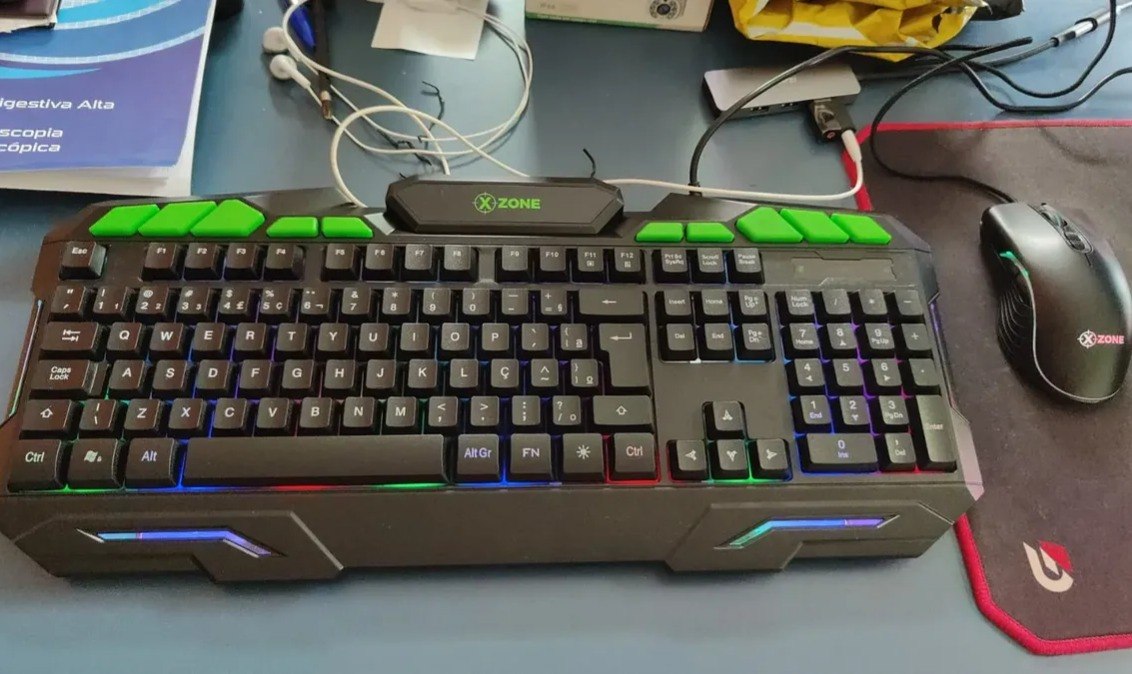 Kit Teclado e Mouse Gamer XZone GTC-01, de Membrana e Óptico, com LED em 7 Cores