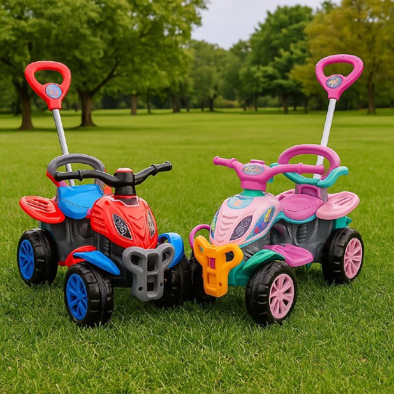 Quadriciclo Infantil a Pedal Vermelho e Azul - Spider Maral com Empurrador