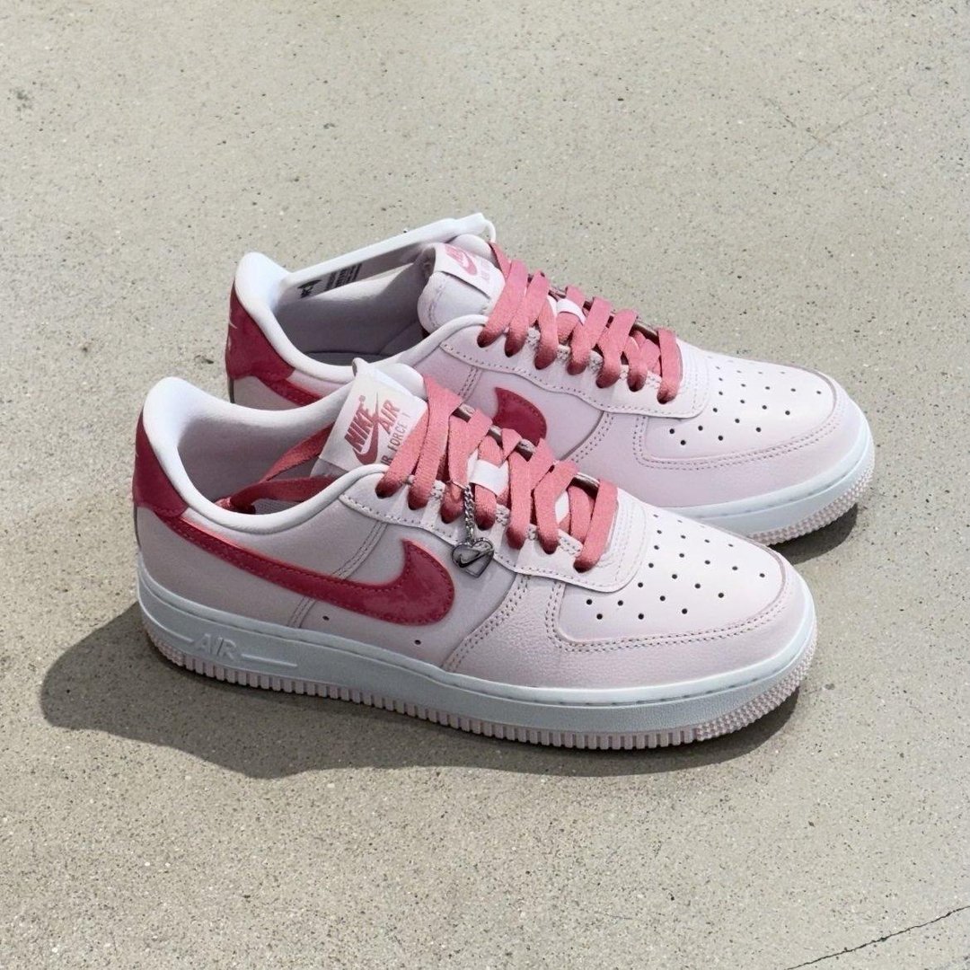 Tênis Nike Air Force 1 '07 Feminino