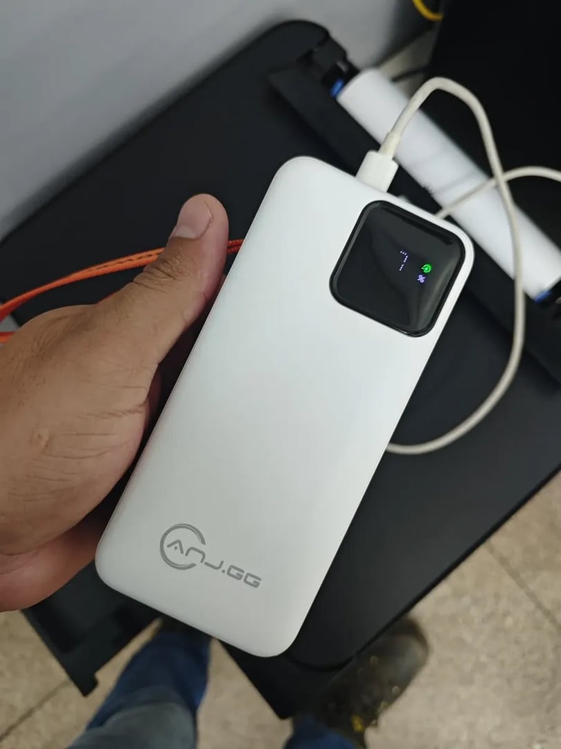 Power Bank Turbo Carregador Portátil 50.000mah Digital Usb Rápido Display Digital Branco O...