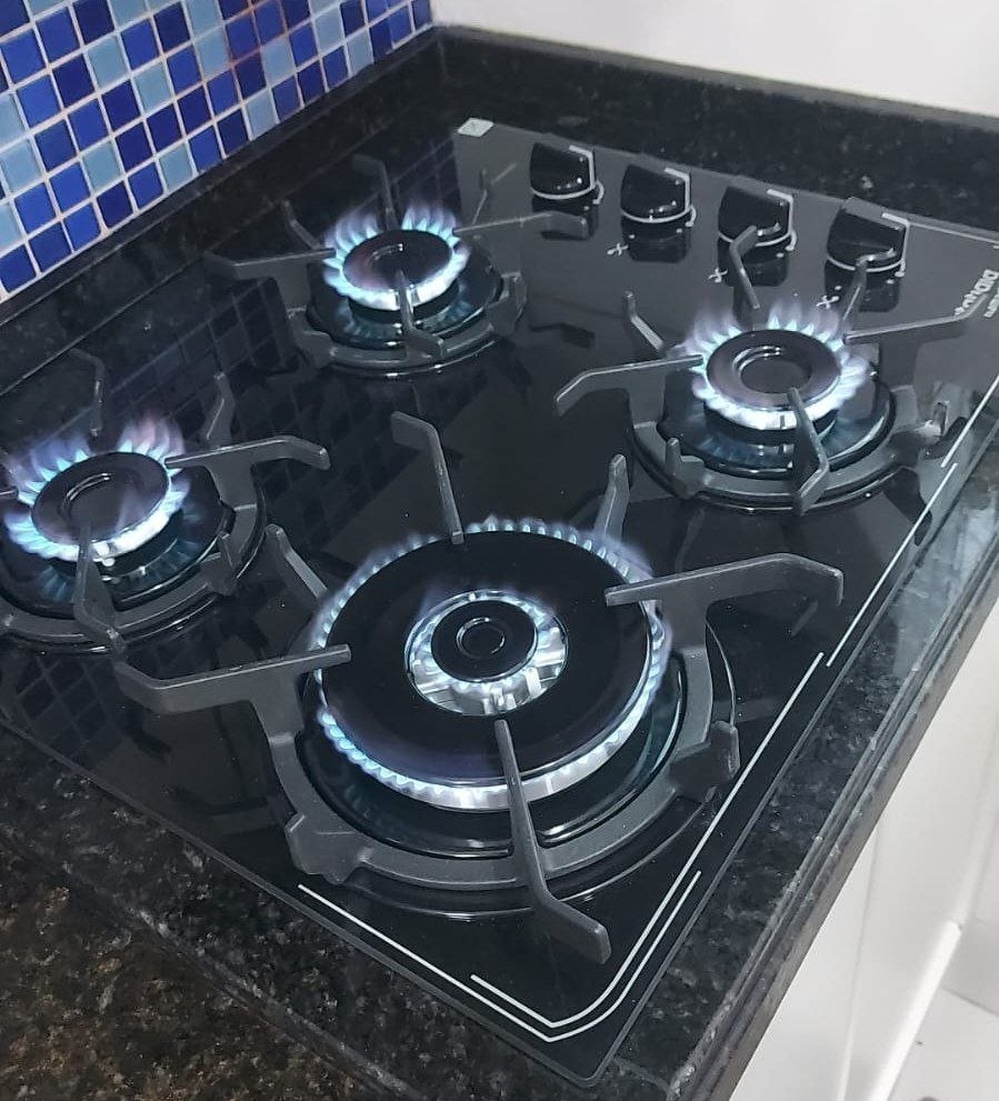 Cooktop Itatiaia Itamaster 4 Bocas Tripla Chama Acendimento Superautomático - Bivolt