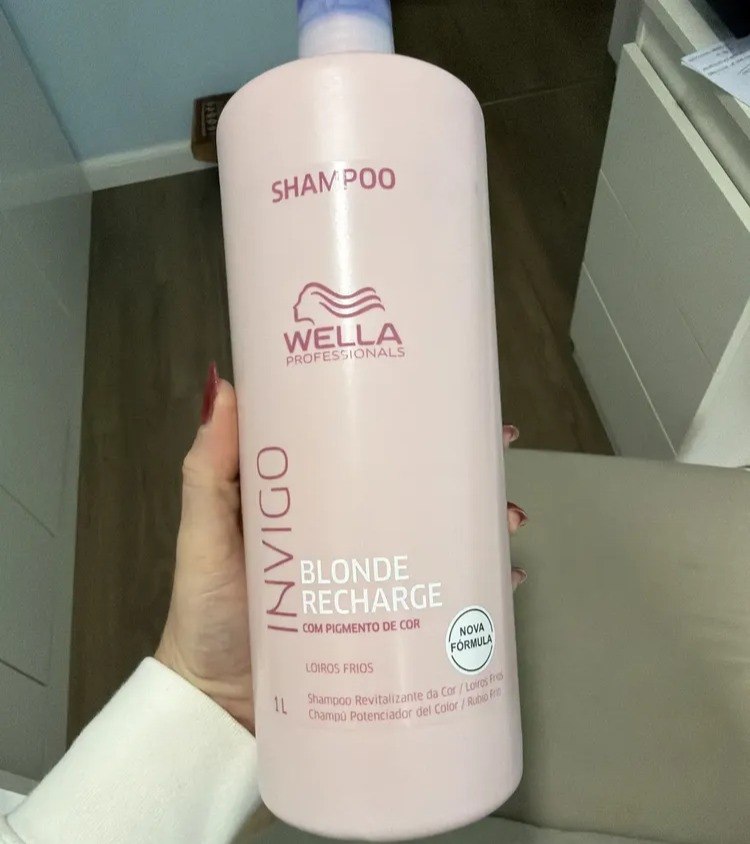 Wella Professionals Invigo Blonde Recharge Shampoo 1000ml p/ Fios Loiros