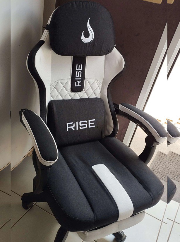 Cadeira Gamer Rise Mode Z11 Ângulo Ajustável Apoio de Pé 120kg Branco e Preto