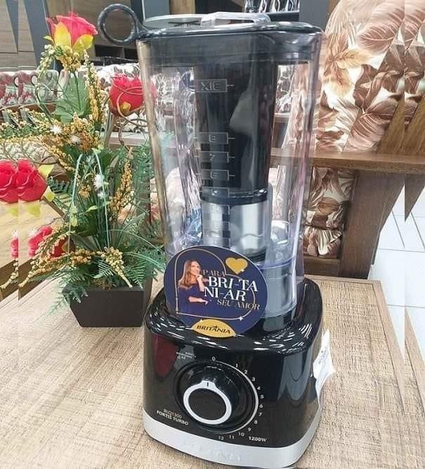 Liquidificador Britânia Fortis Turbo 3L 1400W 12 velocidades + Pulsar - 110v/220v