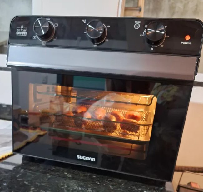 Forno Air Fryer Oven 2 em 1 Suggar 25 Litros c/ Timer Luz interna Preto - 110v/220v