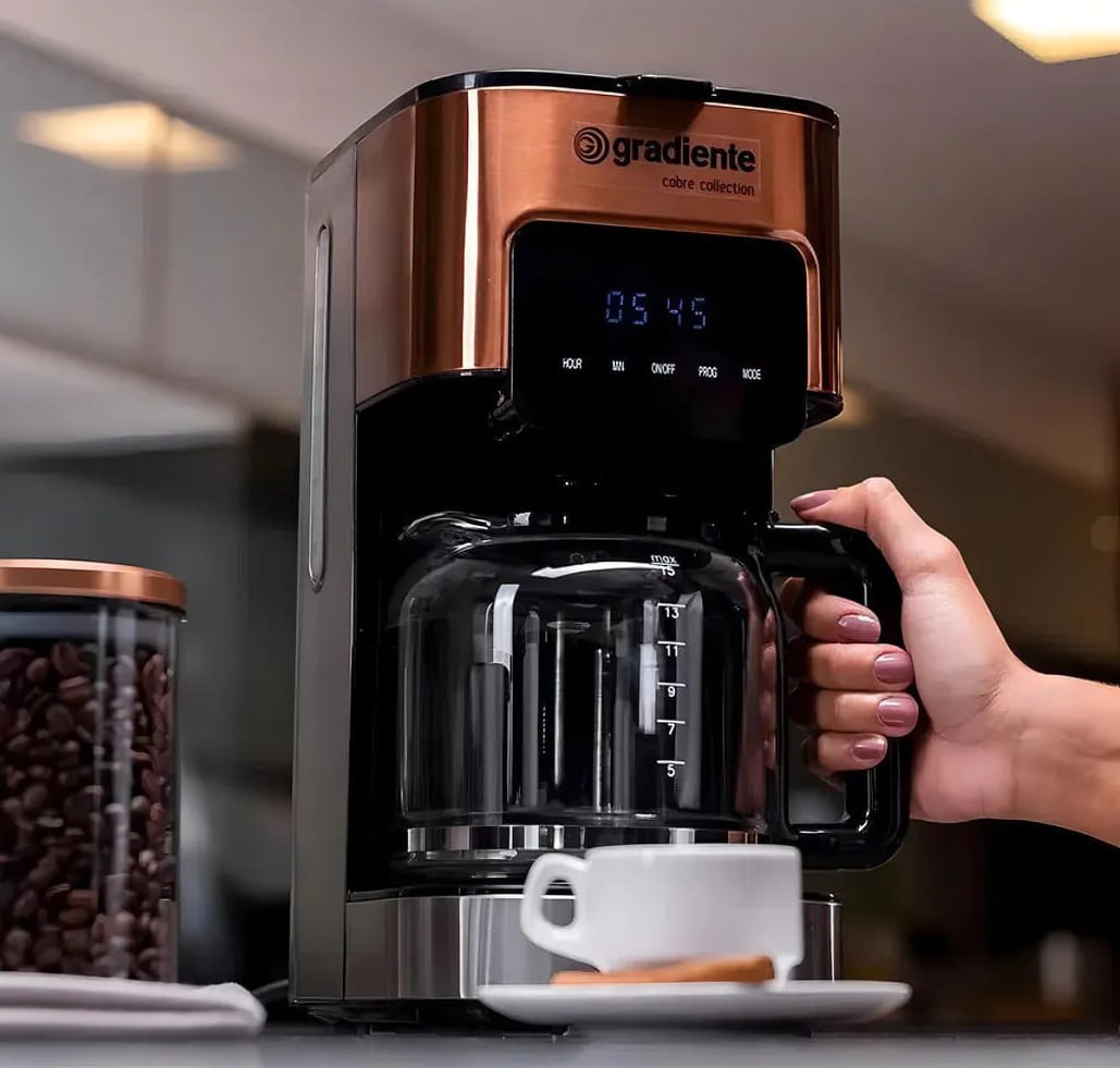 Cafeteira Digital Programável 800w Gradiente Supreme Touch Cobre 1.5l Prata E Cobre 220v