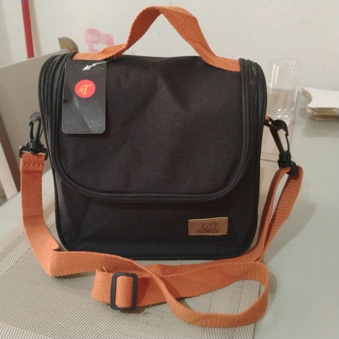 Bolsa Lancheira Semi Impermeavel Com Isolamento Termico Leve Preto