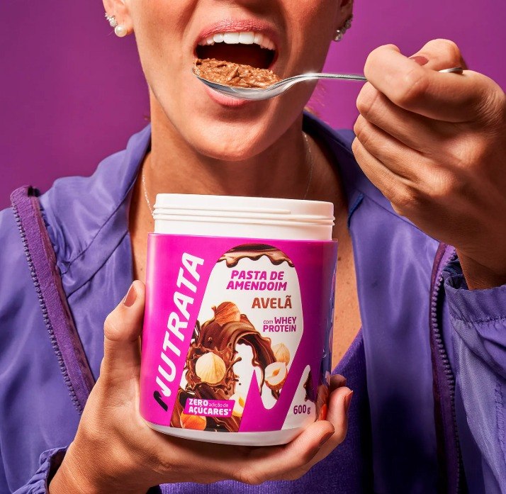 Pasta De Amendoim Pasta De Amendoim Com Whey Protein Nutrata 600g  Sabor Avelã Whey Protei...