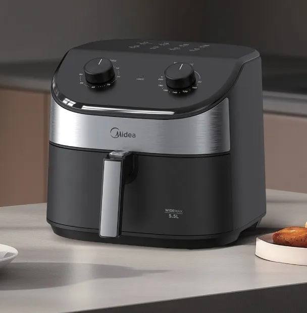 Fritadeira Midea Air Fryer 5,5L, design de dois botões, ampla faixa de temperatura de 80°C a 200°C, cesto antiaderente e prato para vegetais, 1900W, 220V, FWM55P2