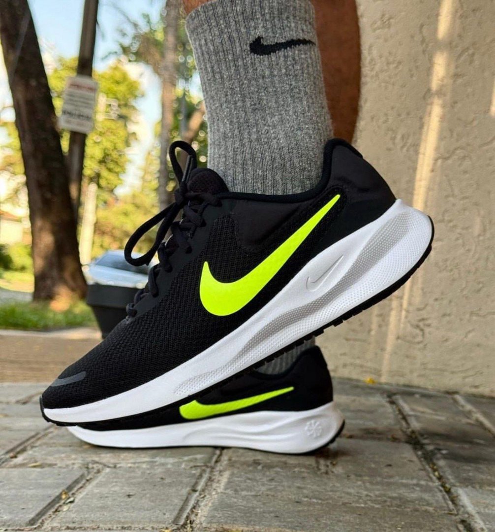 Tênis Nike Revolution 7 Masculino - Num. 40