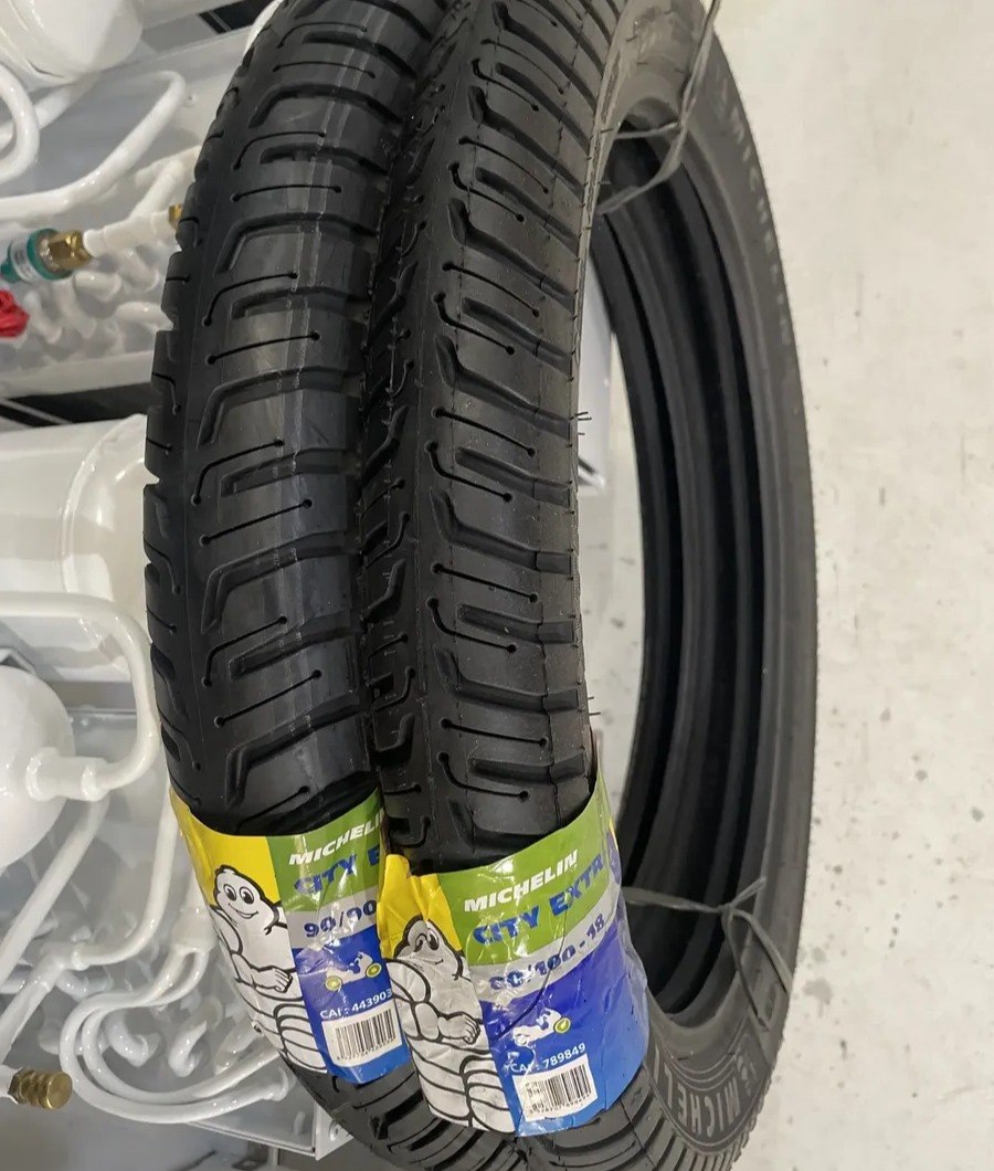 Kit Pneus Michelin City Extra 80/100-18 + 90/90-18 Sem Câmara
