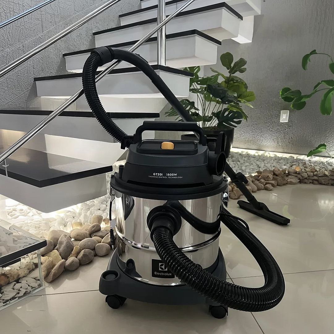 Aspirador Pó E Água Electrolux Função Sopro Compacto Líquidos Químicos Inox 1800w 20l Tota...