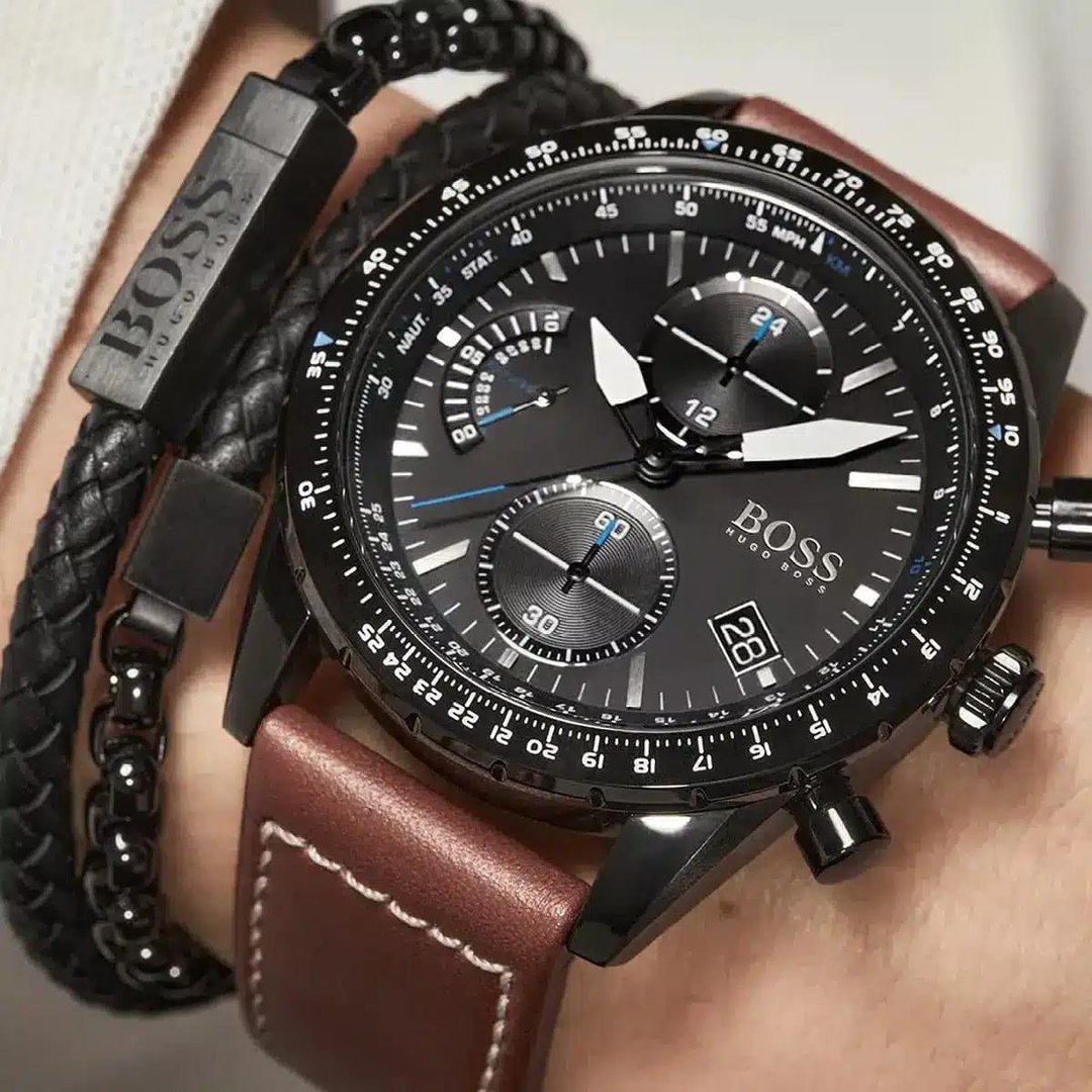 BOSS Relógio masculino de quartzo de aço inoxidável com pulseira de couro, marrom, 22 (mod...