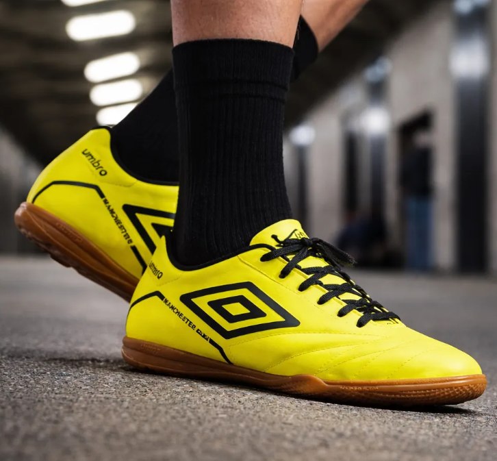 Chuteira Futsal Umbro Manchester Indoor Alta Performance - Num. 39 e 40