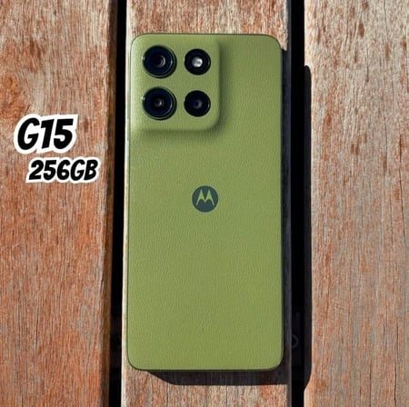 Smartphone Motorola Moto g15-256GB 12GB (4GB RAM+8GB Ram Boost) e Camera 50MP com AI e Nig...