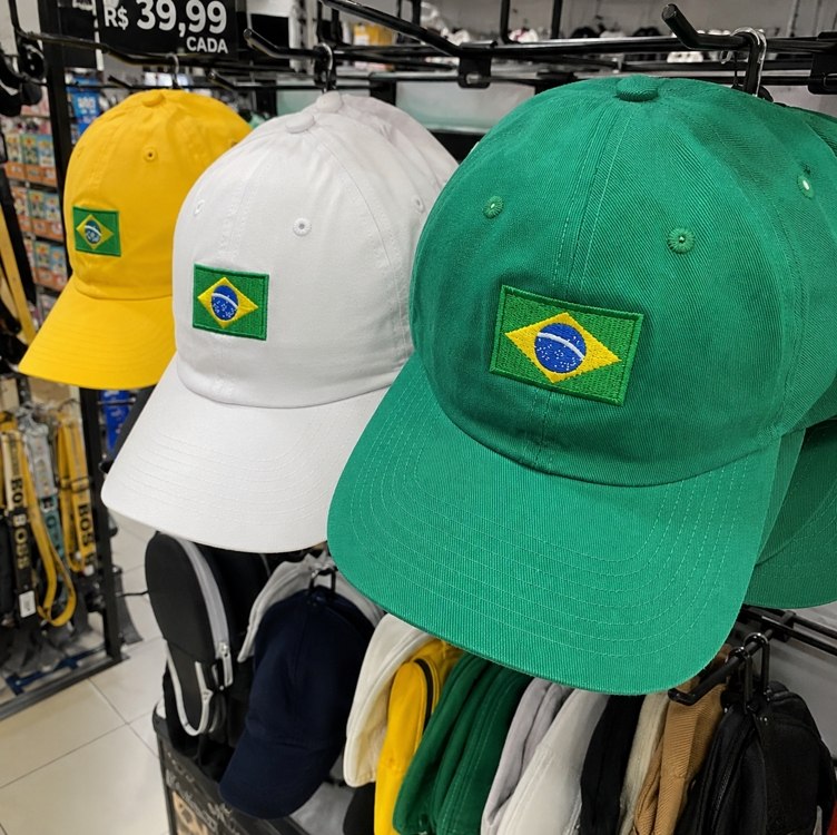 Kit 3 Bonés Brasil Bandeirinha Unissex Ajustavel Aba Curva